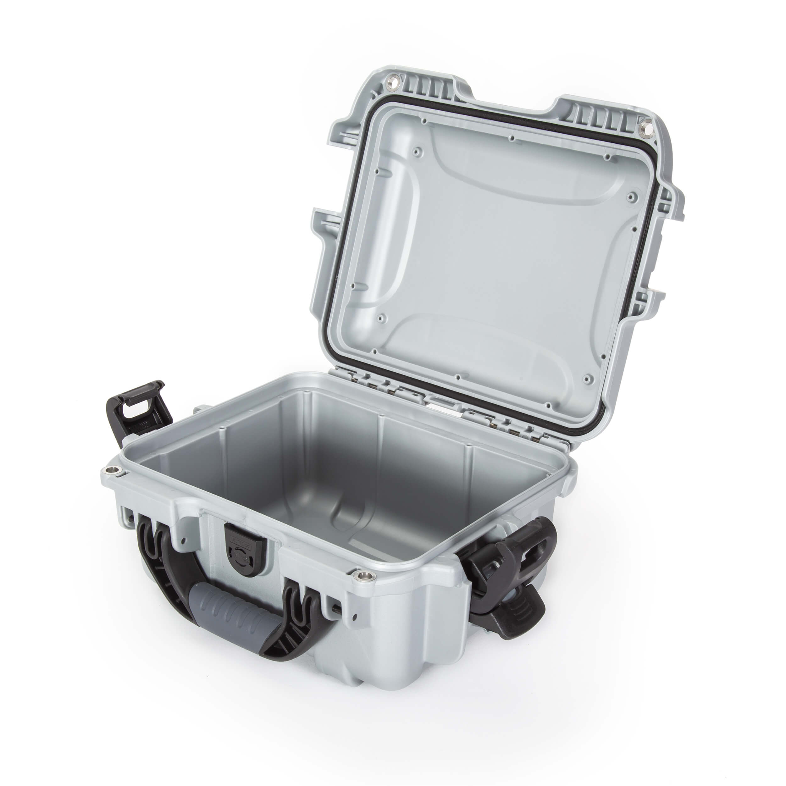 NANUK 905 in Silver empty