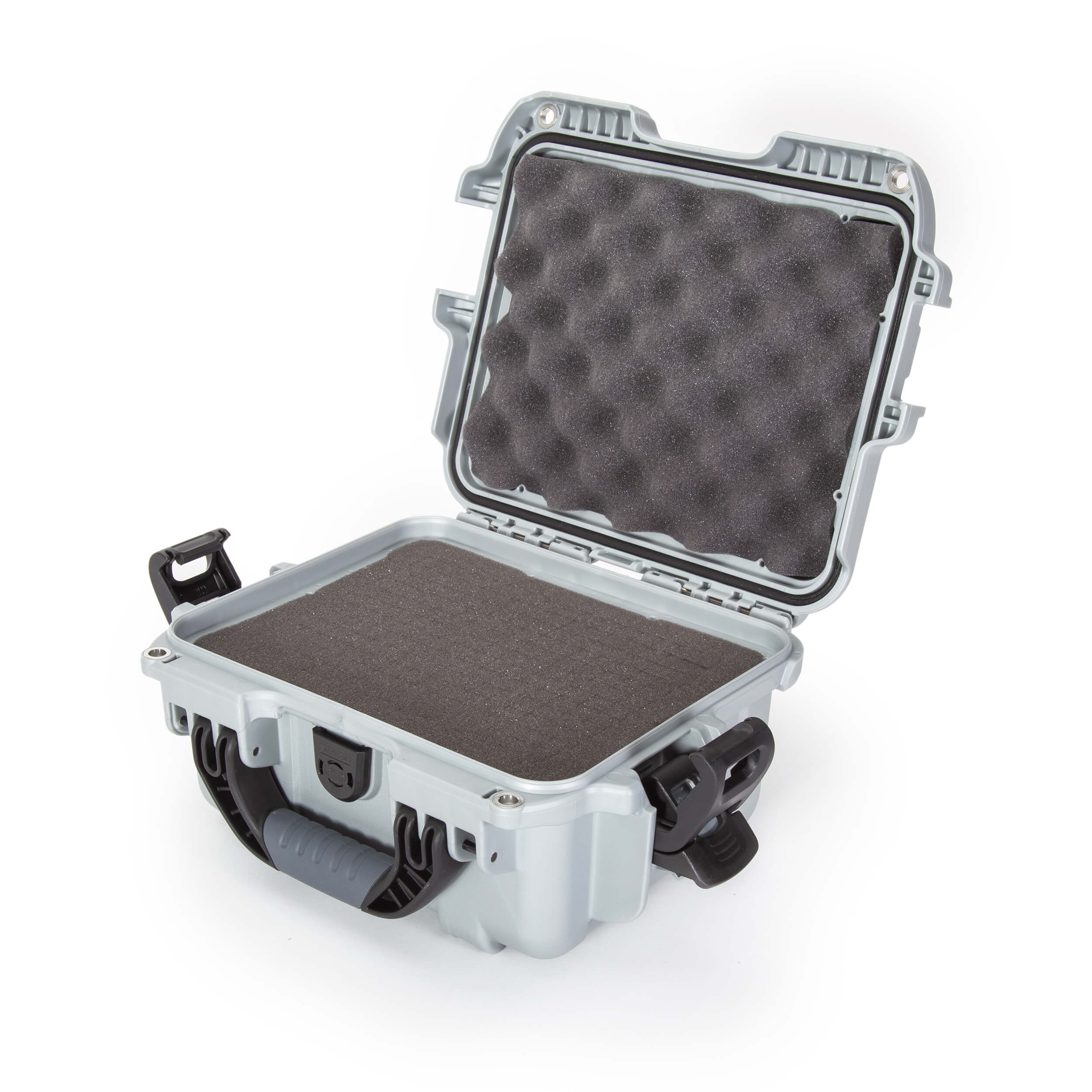 NANUK 905 in Silver Foam