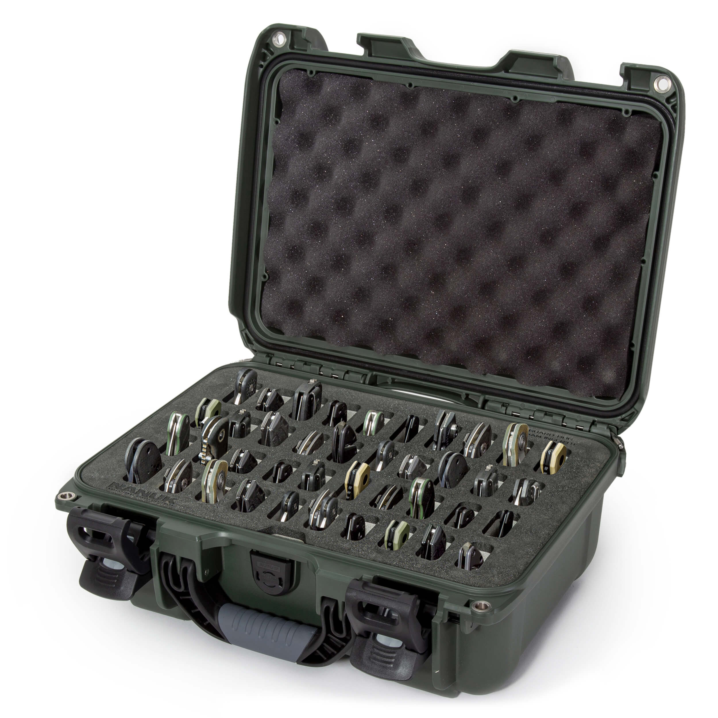NANUK 915 40-Knives Case Olive angle view